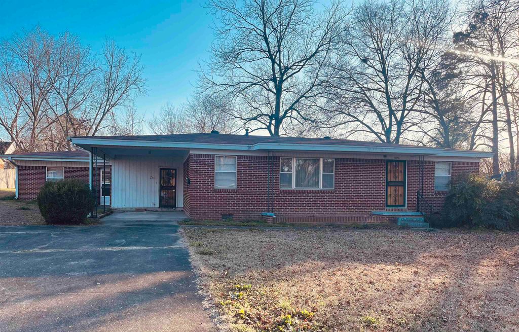 1013 Willow Street, Malvern, AR 72104