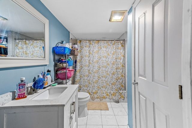 97 Huntington St, Brockton, MA 02301