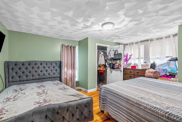 97 Huntington St, Brockton, MA 02301