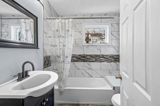 97 Huntington St, Brockton, MA 02301