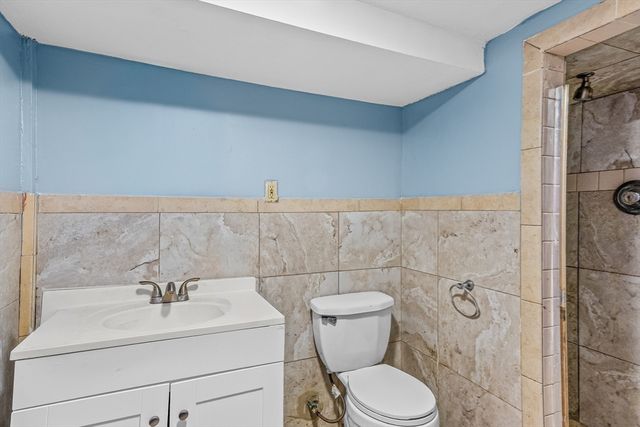 97 Huntington St, Brockton, MA 02301