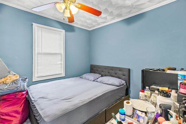 97 Huntington St, Brockton, MA 02301