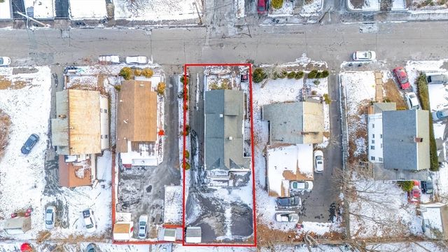 97 Huntington St, Brockton, MA 02301