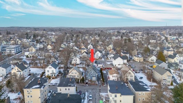 97 Huntington St, Brockton, MA 02301