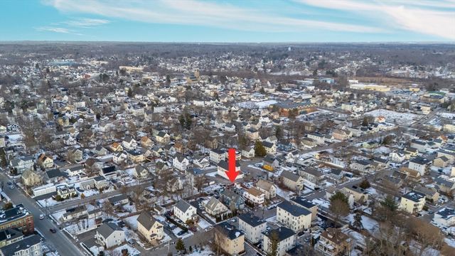 97 Huntington St, Brockton, MA 02301