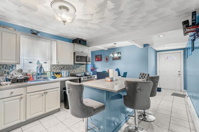 97 Huntington St, Brockton, MA 02301