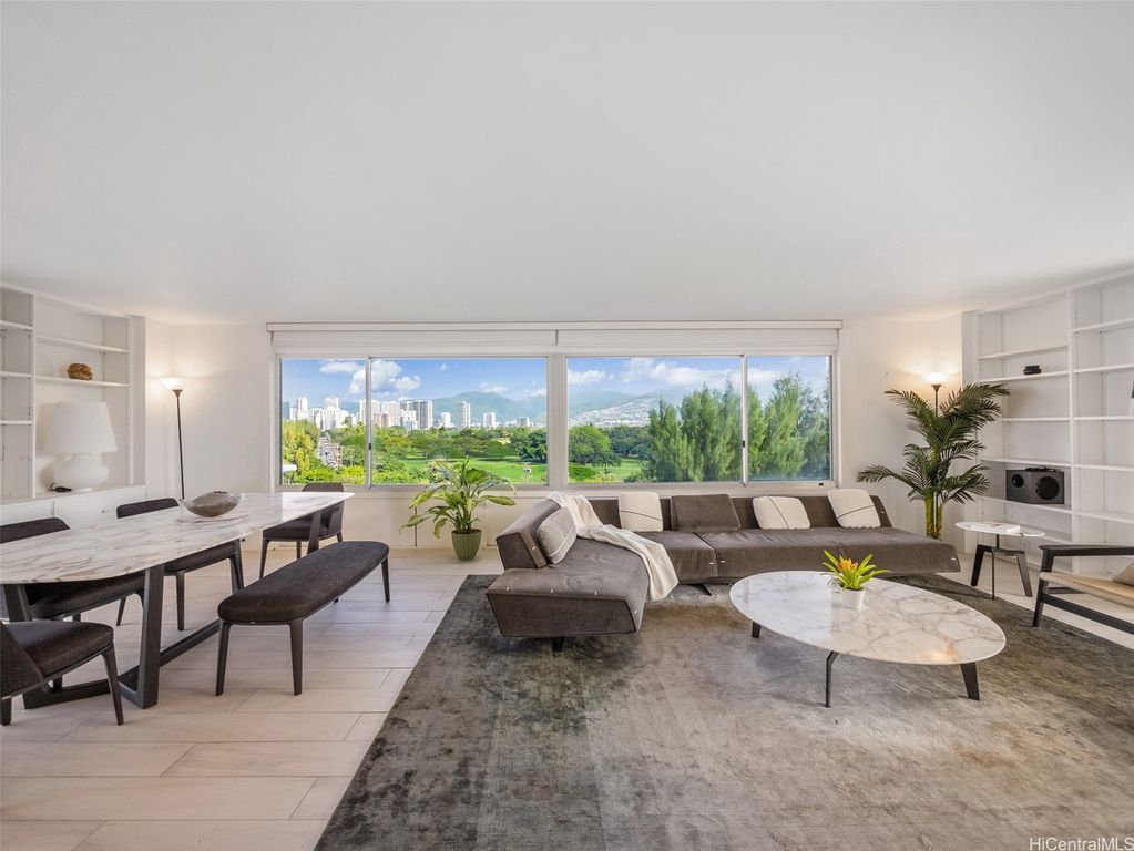 2969 Kalakaua Avenue 505, Honolulu, HI 96815