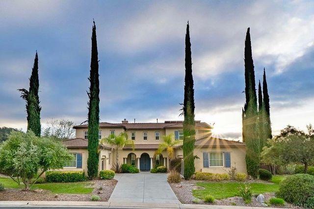 27430 Saint Andrews Lane, Valley Center, CA 92082