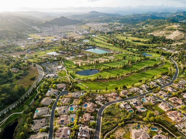 27430 Saint Andrews Lane, Valley Center, CA 92082