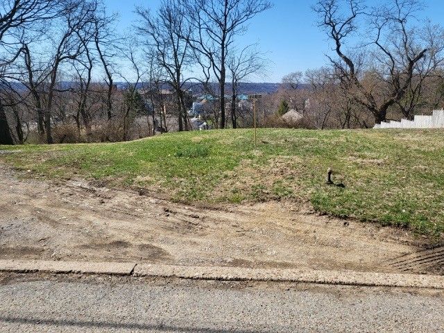 1014 Reiss St, Brighton Heights, PA 15212