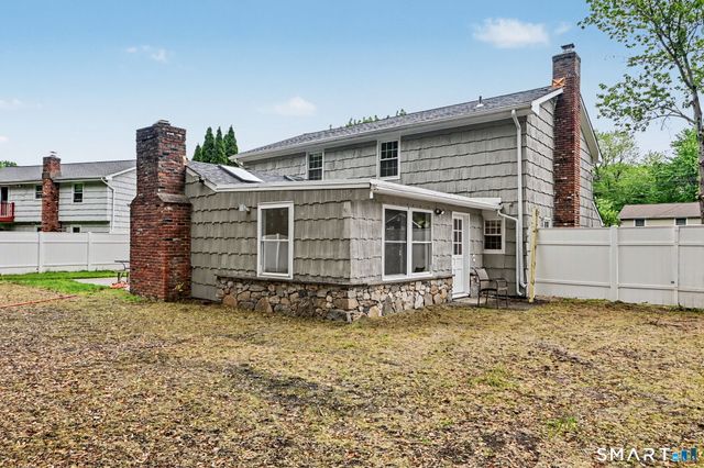 44 Barmore Drive West, Stamford, CT 06905