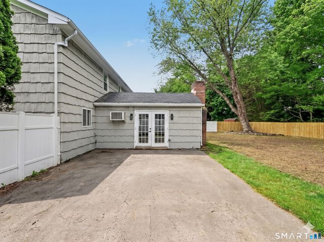 44 Barmore Drive West, Stamford, CT 06905
