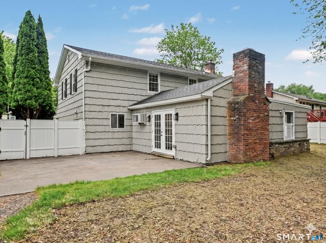 44 Barmore Drive West, Stamford, CT 06905