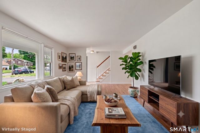44 Barmore Drive West, Stamford, CT 06905