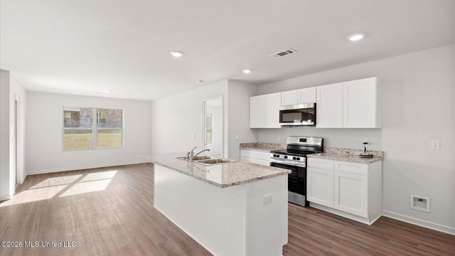 816 Fairway Avenue, Byram, MS 39272