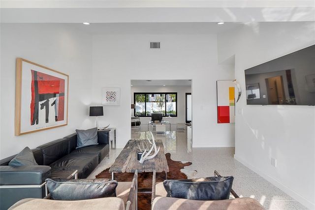 450 N Victoria Park Rd, Fort Lauderdale, FL 33301