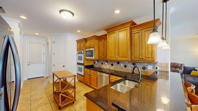775 CRIMSON OAKS LN, Collierville, TN 38017