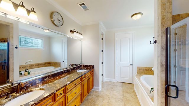 775 CRIMSON OAKS LN, Collierville, TN 38017