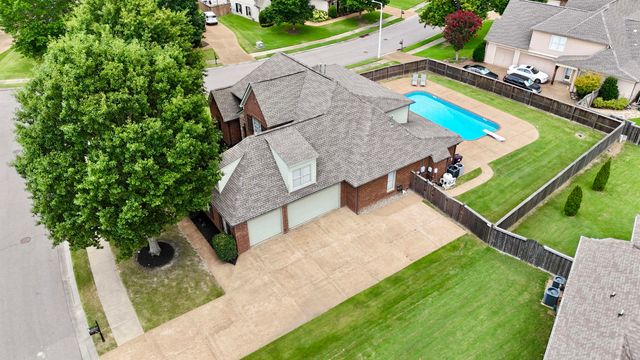 775 CRIMSON OAKS LN, Collierville, TN 38017