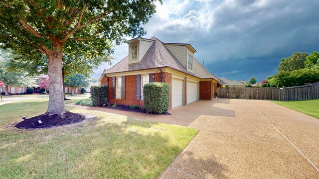 775 CRIMSON OAKS LN, Collierville, TN 38017