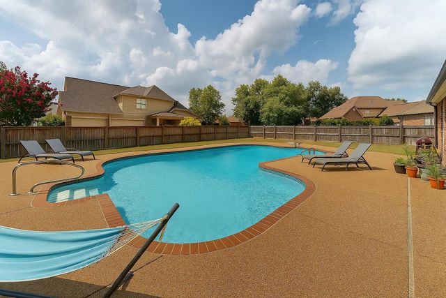 775 CRIMSON OAKS LN, Collierville, TN 38017