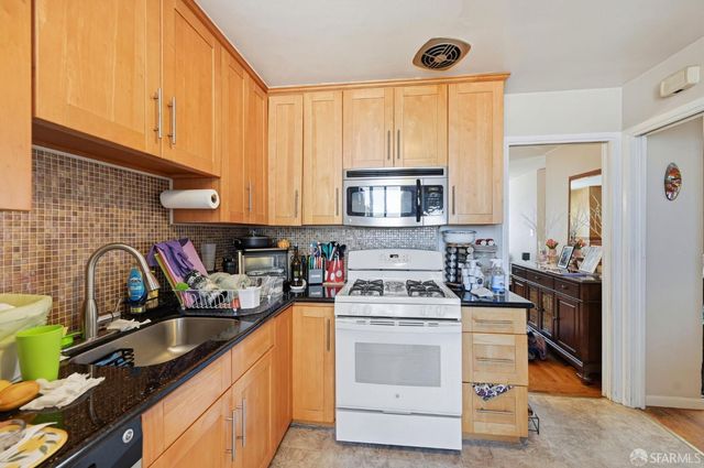 37 Pasadena Street, San Francisco, CA 94134