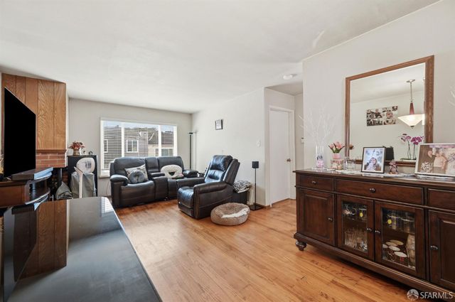 37 Pasadena Street, San Francisco, CA 94134
