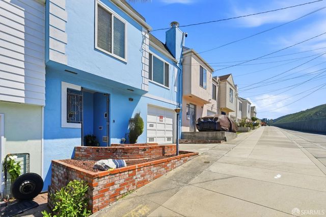 37 Pasadena Street, San Francisco, CA 94134