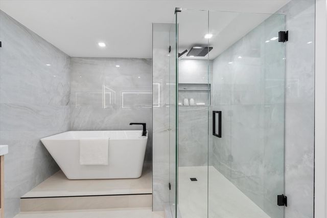 250 S. Ocean Blvd. 3e & 3f, Boca Raton, FL 33432