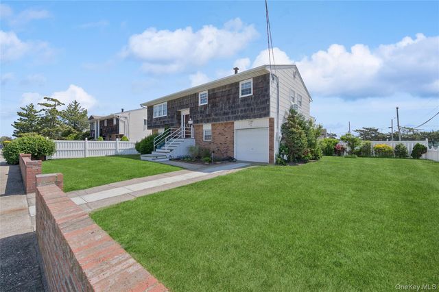 54 Acapulco Street, Atlantic Beach, NY 11509