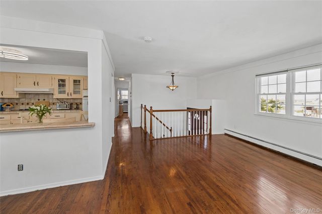 54 Acapulco Street, Atlantic Beach, NY 11509