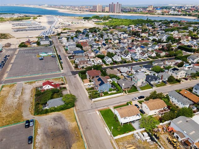 54 Acapulco Street, Atlantic Beach, NY 11509