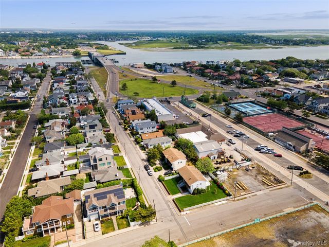 54 Acapulco Street, Atlantic Beach, NY 11509