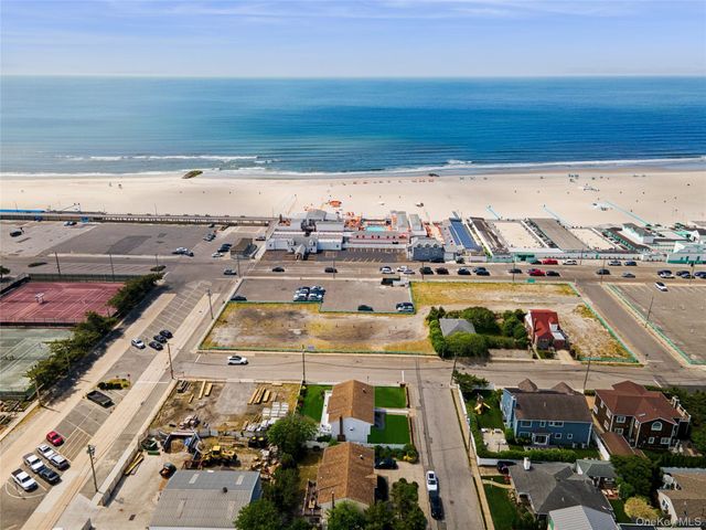 54 Acapulco Street, Atlantic Beach, NY 11509
