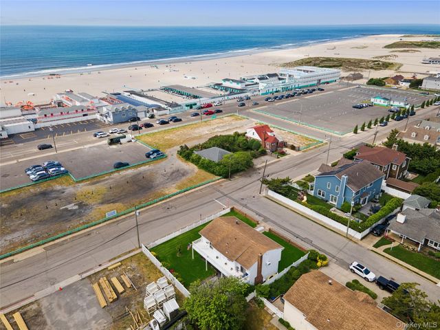 54 Acapulco Street, Atlantic Beach, NY 11509