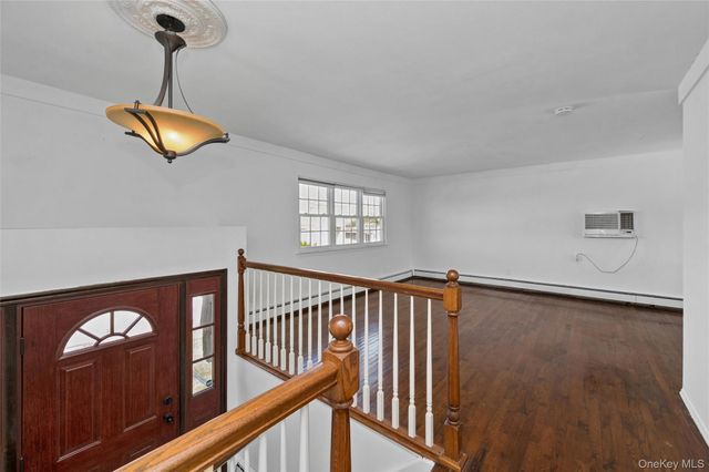 54 Acapulco Street, Atlantic Beach, NY 11509