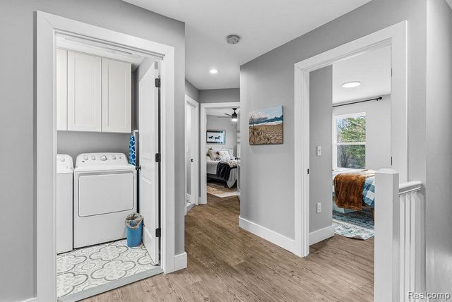 202 Oakwood Street, Holly Village, MI 48442