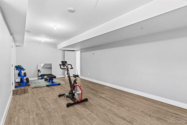 202 Oakwood Street, Holly Village, MI 48442