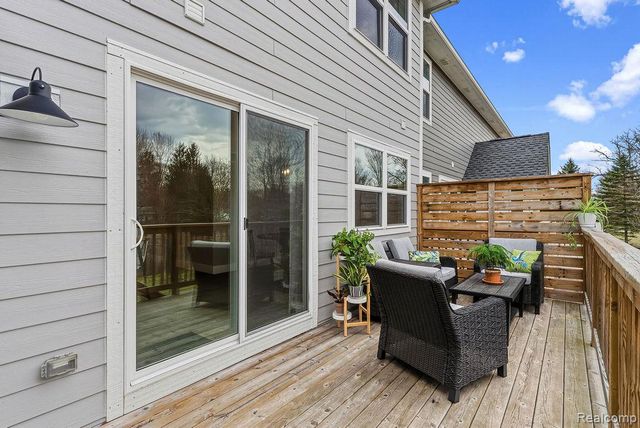 202 Oakwood Street, Holly Village, MI 48442