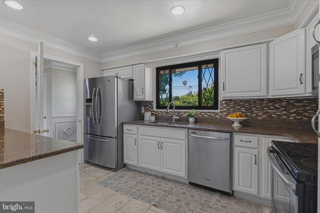 5917 FLANDERS ST, Springfield, VA 22150