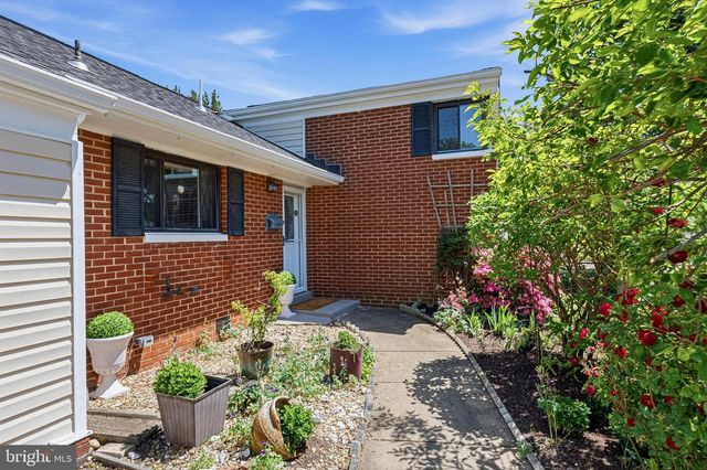5917 FLANDERS ST, Springfield, VA 22150