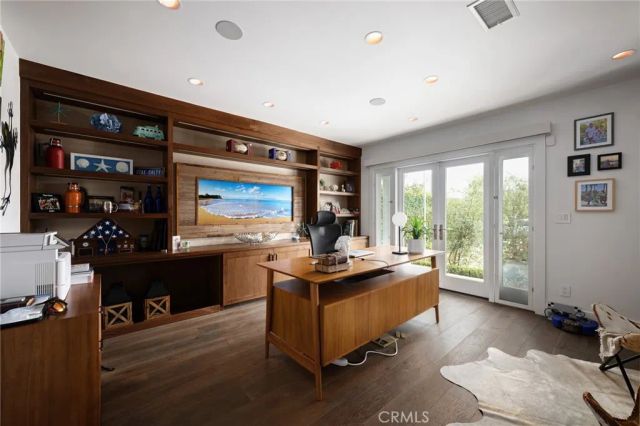 519 Signal Road, Newport Beach, CA 92663