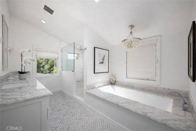 519 Signal Road, Newport Beach, CA 92663
