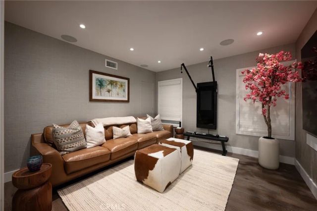 519 Signal Road, Newport Beach, CA 92663