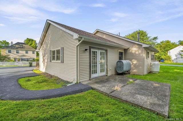21 Midway Drive, Monroe, NY 10950
