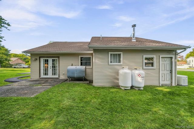 21 Midway Drive, Monroe, NY 10950