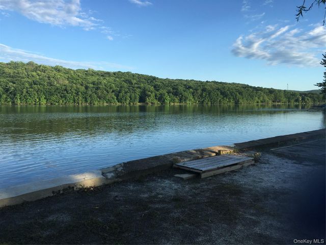 21 Midway Drive, Monroe, NY 10950