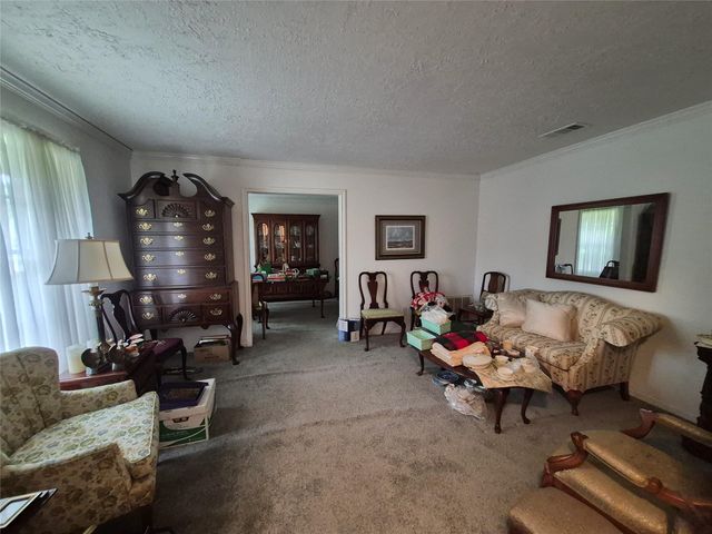 814 Oak Leaf Street, La Porte, TX 77571