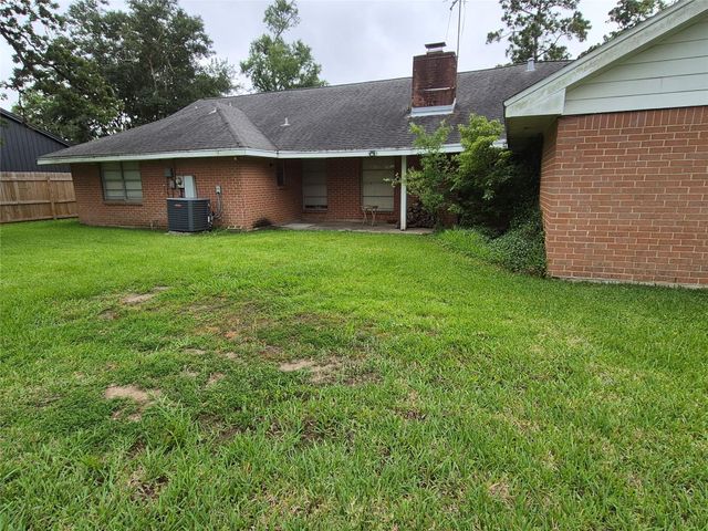 814 Oak Leaf Street, La Porte, TX 77571