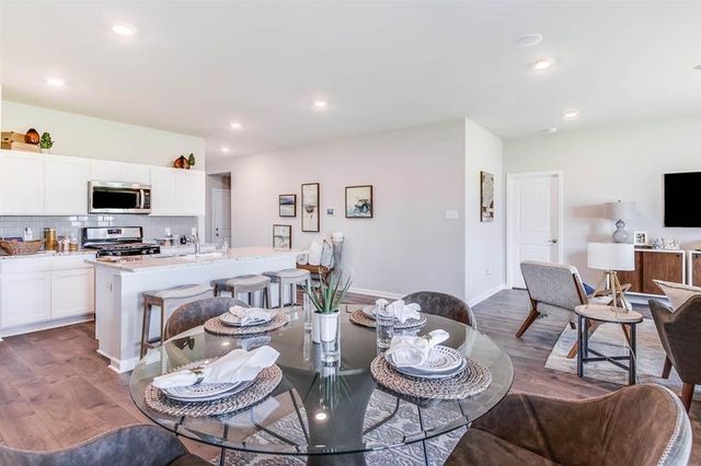 8127 Kelsey Lane, Iowa, LA 70647